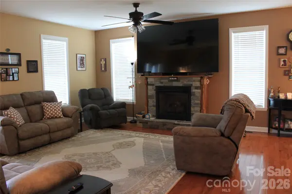 1185 Morningstar Lake RD, Forest City, NC 28043