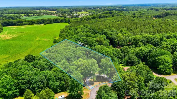4944 Largo CT, Conover, NC 28613