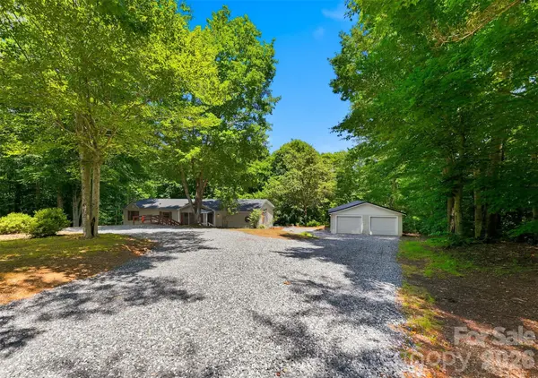 4944 Largo CT, Conover, NC 28613
