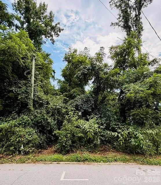 99999 Fairfax AVE, Asheville, NC 28806