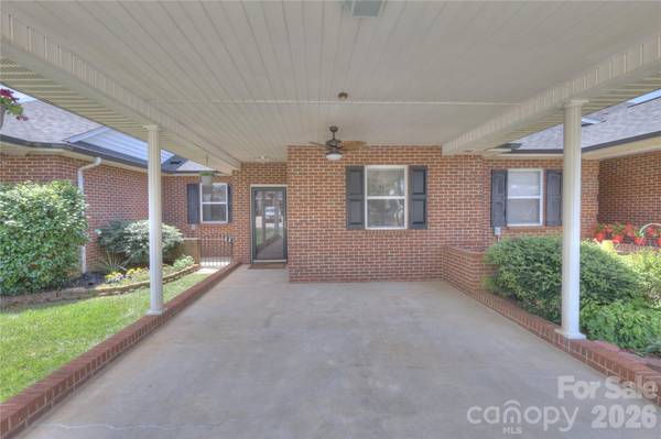 3927 Jasmine LN, Denver, NC 28037
