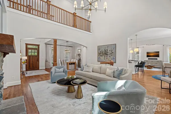 3813 Lakeside DR, Charlotte, NC 28270