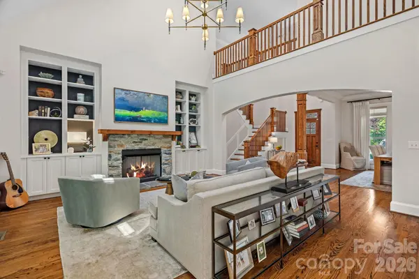 3813 Lakeside DR, Charlotte, NC 28270