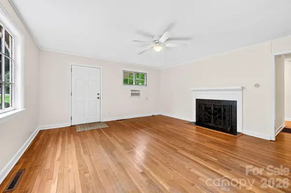 176 Chiles AVE, Asheville, NC 28803