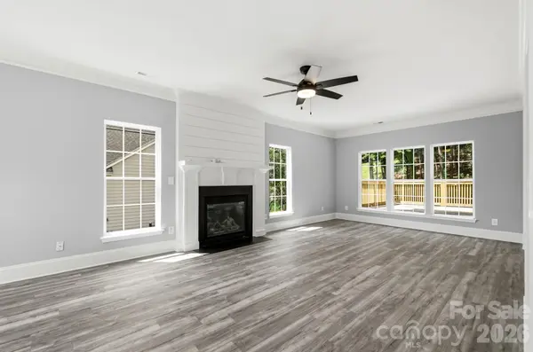 1412 Autumn Ridge LN, Fort Mill, SC 29708