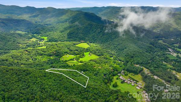 000 Suntrace CIR #18/20, Cullowhee, NC 28723