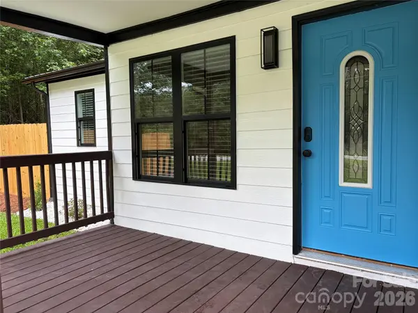 8761 Old Wire RD, Laurel Hill, NC 28351