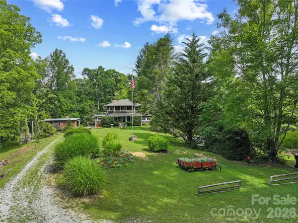 3151 N Bearwallow RD, Hendersonville, NC 28792