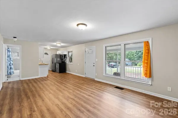 208 Tomberlin RD, Mount Holly, NC 28120