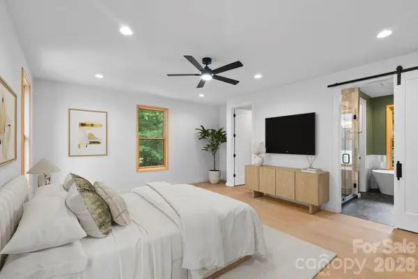 31 Grindstaff DR, Asheville, NC 28803