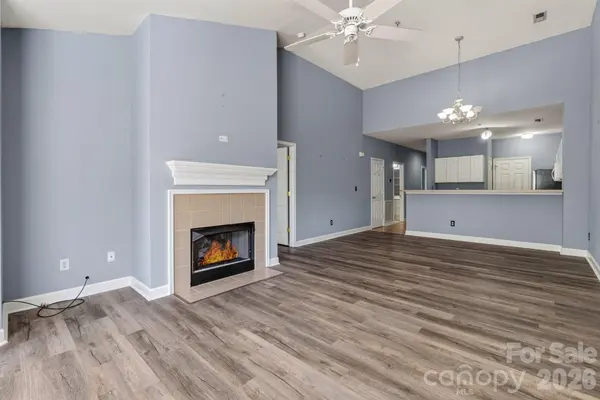 797 Peninsula DR, Davidson, NC 28036