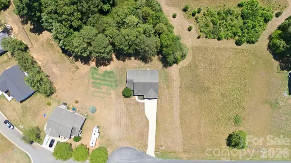 2100 Waterford Pointe RD, Lexington, NC 27292