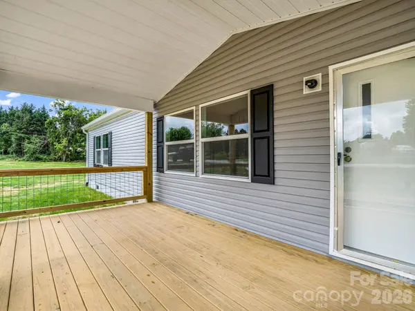 115 Maplewood Knoll DR, Flat Rock, NC 28726