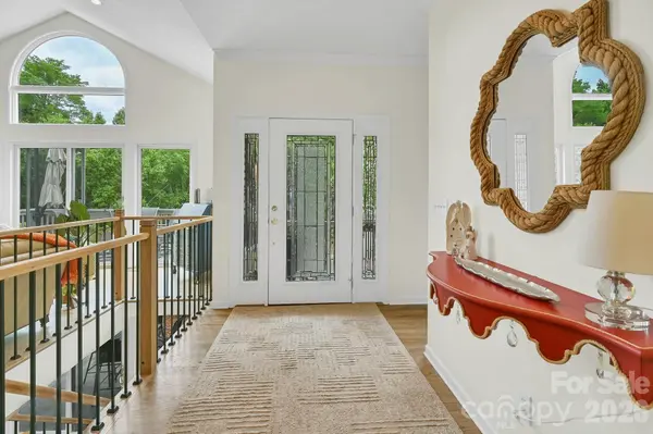 77 Carriage West DR, Hendersonville, NC 28791
