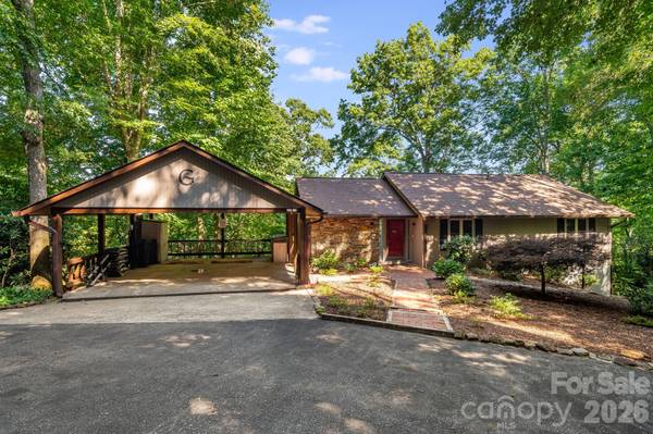99 Oak Ridge RD, Pisgah Forest, NC 28768