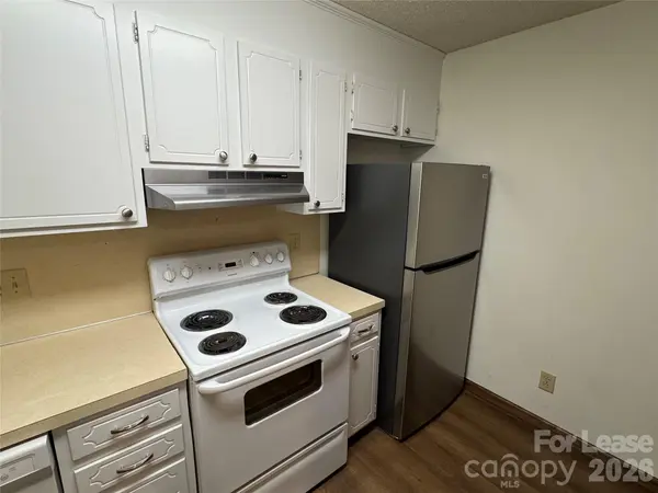 2033 Oakdale RD #F, Charlotte, NC 28216
