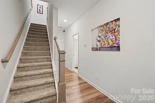 10024 Hemingway PL, Charlotte, NC 28227