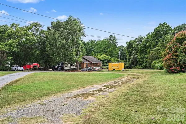 3999 Fincher RD, Matthews, NC 28104