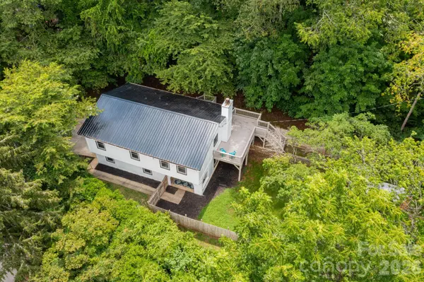 144 Pinehaven DR, Clyde, NC 28721