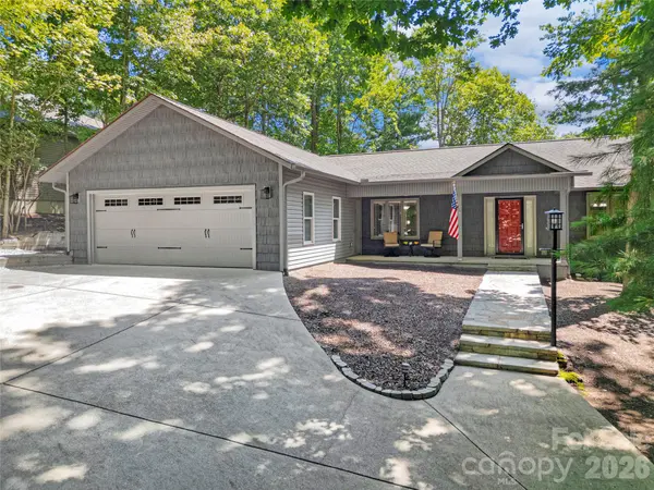222 Sedi LN, Brevard, NC 28712