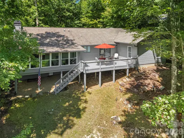 222 Sedi LN, Brevard, NC 28712