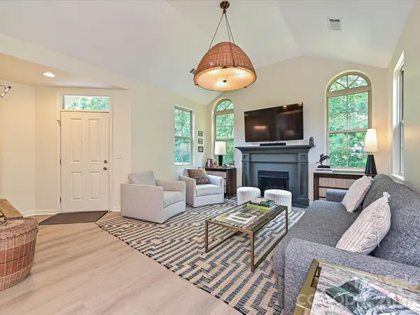 3520 S Bank CT, Matthews, NC 28105