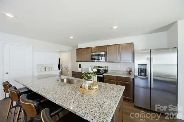 1705 Gutter Branch DR, Charlotte, NC 28216