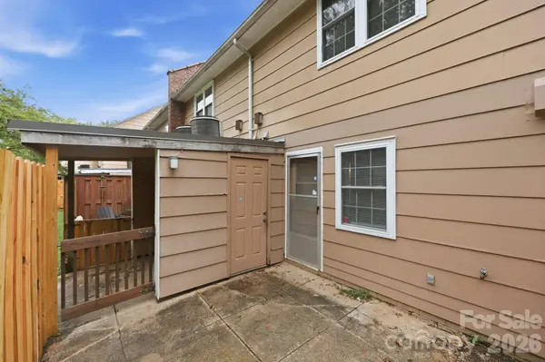 1300 Larchmont PL #210, Salisbury, NC 28144