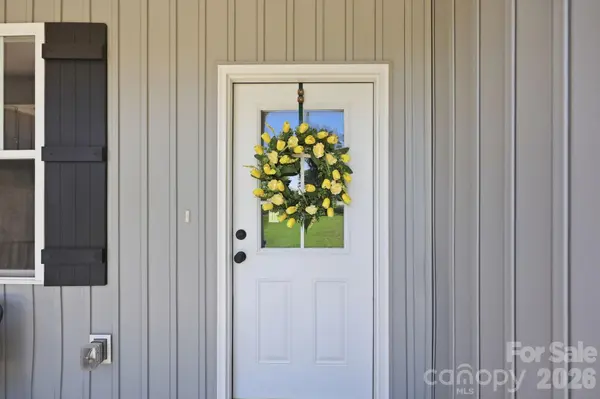 140 Smoke LN, Salisbury, NC 28147