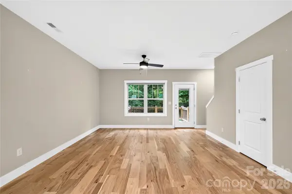 60 Wheeler RD, Weaverville, NC 28787