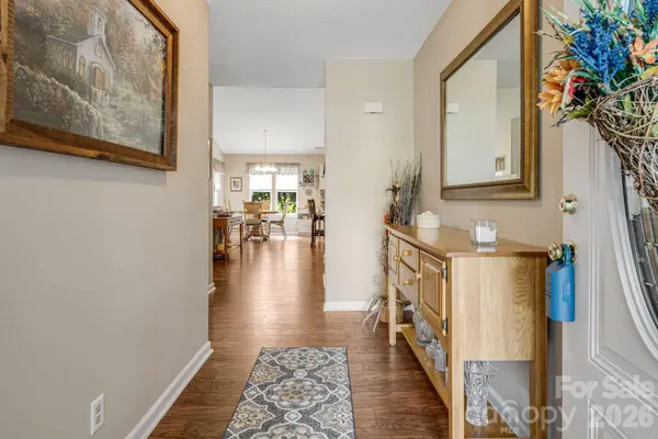 208 Snowy Egret WAY, Hendersonville, NC 28792