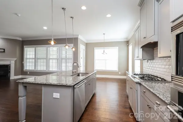 205 N Centurion LN, Mount Holly, NC 28120