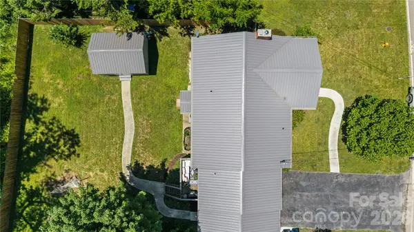 159 New Haw Creek RD, Asheville, NC 28805