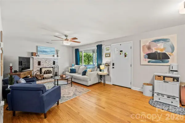 159 New Haw Creek RD, Asheville, NC 28805