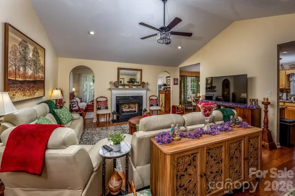 6479 Ameba LN, Denver, NC 28037