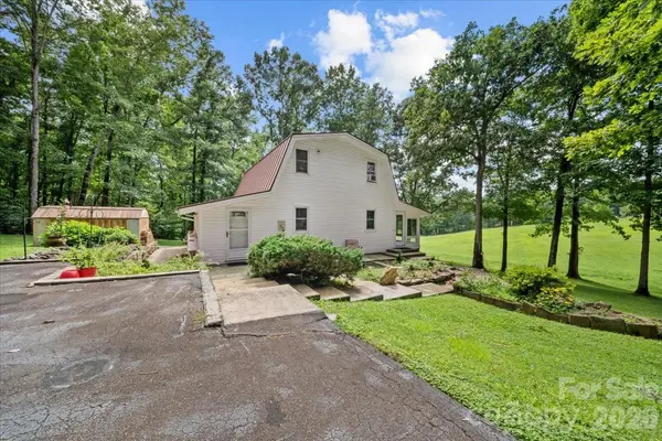 371 Patton Valley DR, Nebo, NC 28761