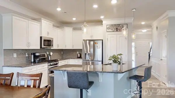 111 Lantern Acres DR, Mooresville, NC 28115