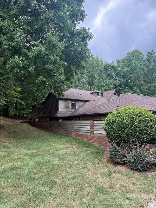 7434 Newmans LN, Charlotte, NC 28270