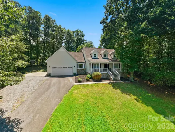 131 Fox Runn DR, Granite Falls, NC 28630