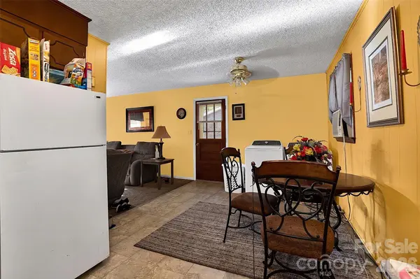 308 S Pine ST, Dallas, NC 28034