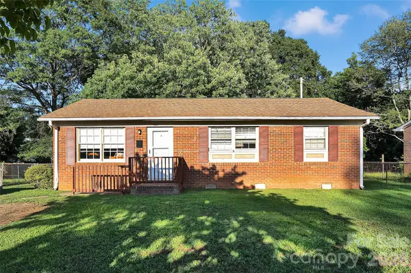 308 S Pine ST, Dallas, NC 28034