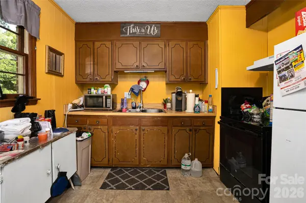 308 S Pine ST, Dallas, NC 28034