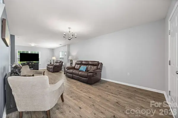 1772 Eastway DR, Dallas, NC 28034