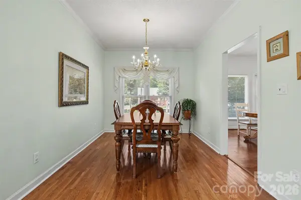 10010 Drawbridge DR, Charlotte, NC 28215