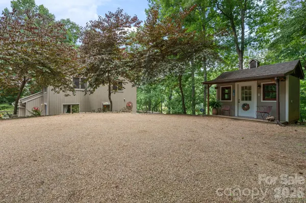 221 White Oak TRL, Banner Elk, NC 28604