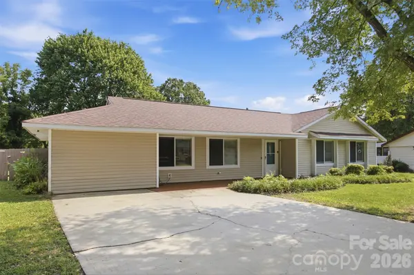 416 King John CIR, Gastonia, NC 28056