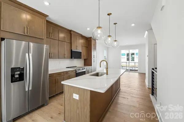 4038 Sophia DR, Charlotte, NC 28217
