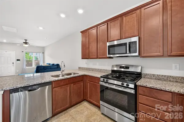 14406 Targert LN, Charlotte, NC 28278