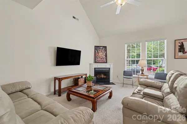 10729 Yellow Tail CT, Charlotte, NC 28270