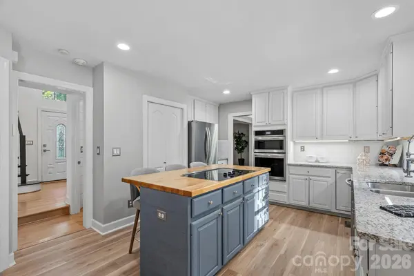 121 Lake Pine RD, Mooresville, NC 28117